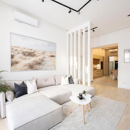 Luxurious & Spacious Central Residence With Balcony บูดาเปสต์ ภายนอก รูปภาพ