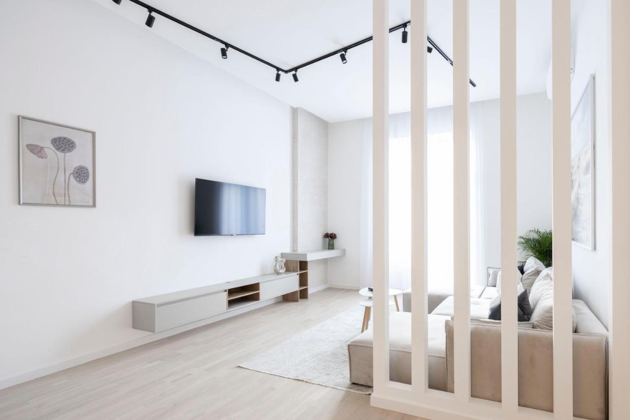 Luxurious & Spacious Central Residence With Balcony บูดาเปสต์ ภายนอก รูปภาพ
